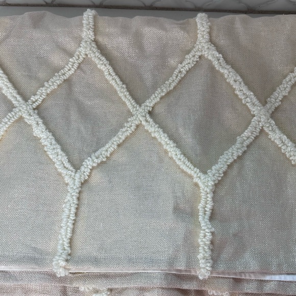 Pottery Barn Kids Luxury Crib Skirt - Picture 3 of 8